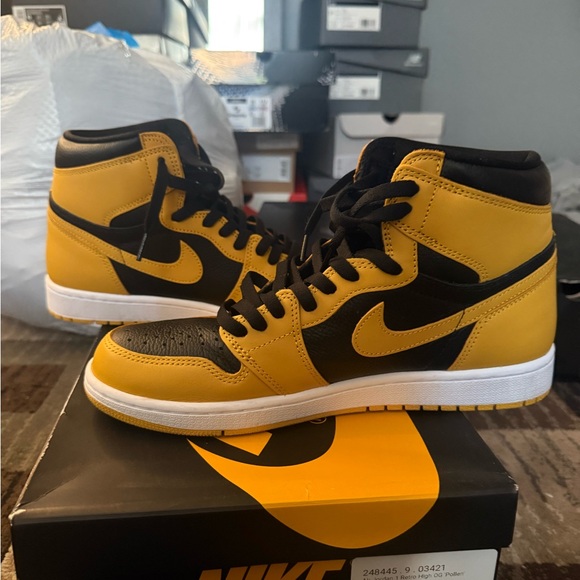 Nike Men's Yellow and Black High-Top Sneakers - Picture 1 of 6